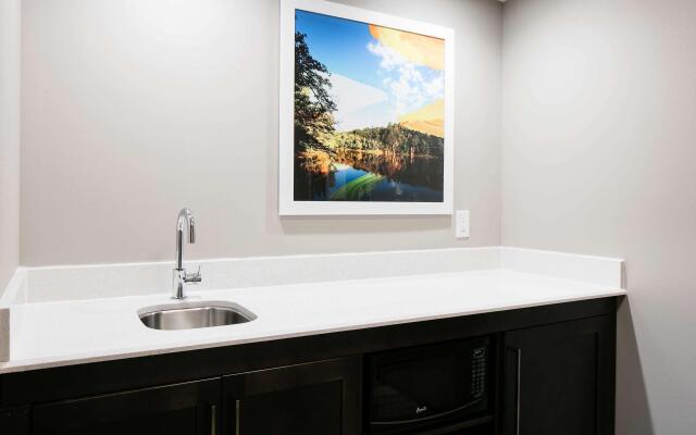 Hampton Inn & Suites Hudson