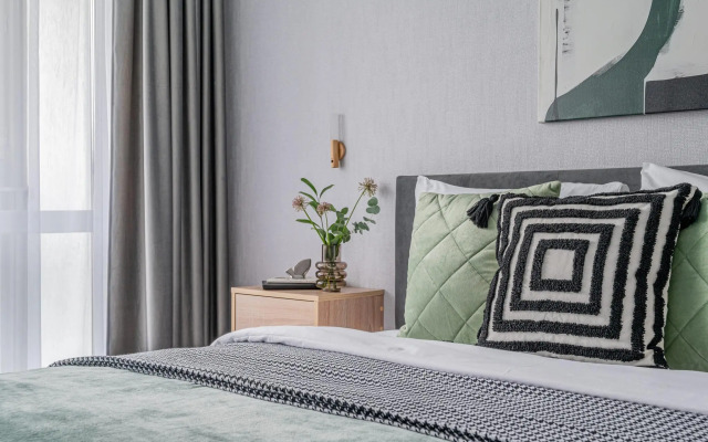 Лайт Апартаменты на улице Рощинская 68