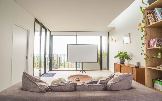 Inner City Penthouse With Private Rooftop