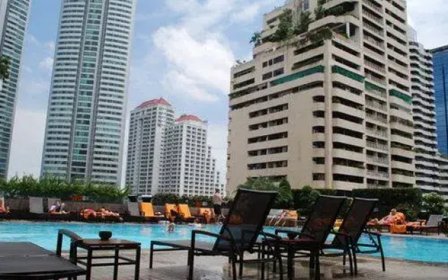 Rembrandt Hotel & Towers (Serviced Apartments)