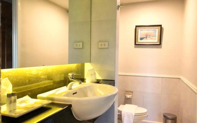 The Green View Hotel