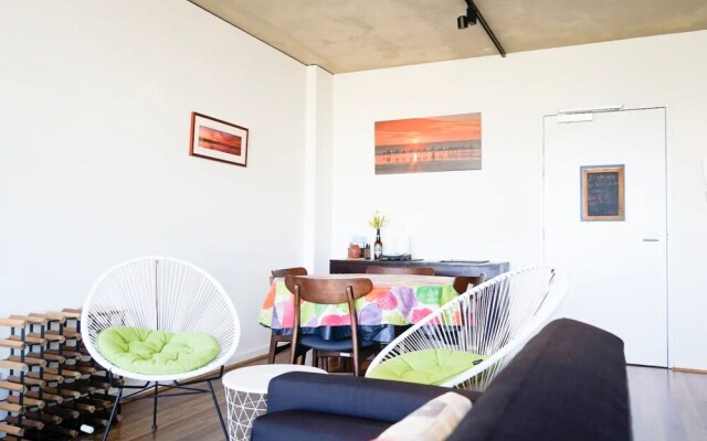 Modern 2 Bedroom Apartment With City Views