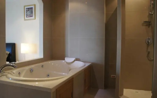 VT 2 Serviced Apartment