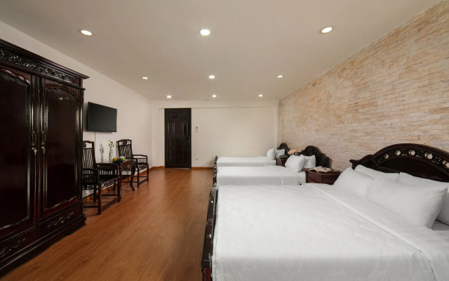 Little Diamond Hotel