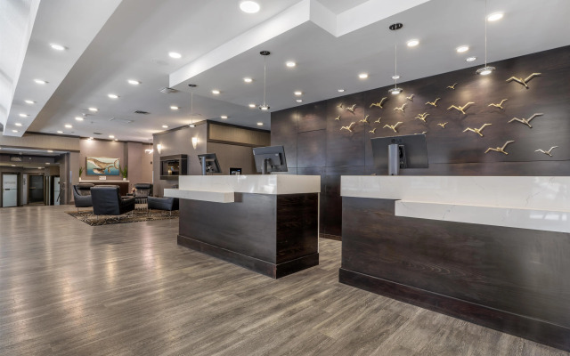 Best Western Plus Carlton Plaza Hotel