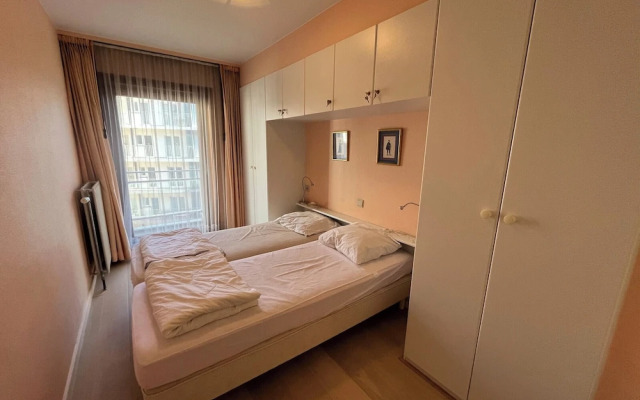 Cozy 4th Floor Apartment