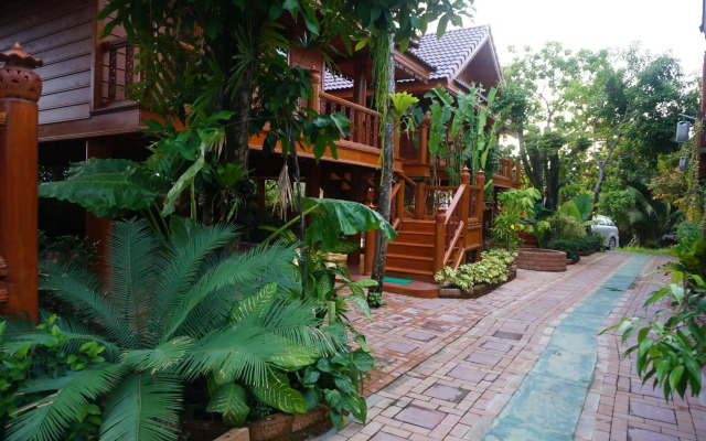 Ruenthai Boutique