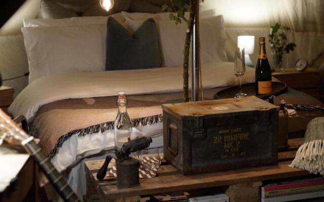 Marston Park - Luxury Lakeside Bell Tents