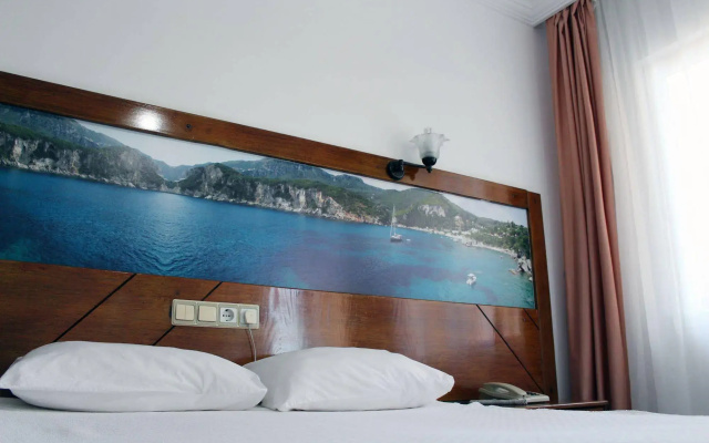Semoris Hotel