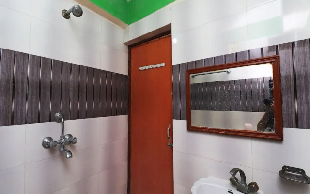 Hotel Jeevak International by OYO Rooms