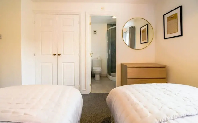 Host Stay Great Ground Walk