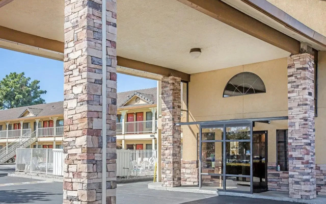 Quality Inn & Suites Woodland - Sacramento Airport