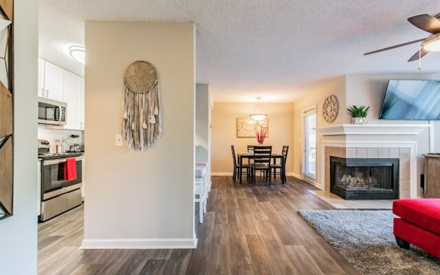 CP-514: Luxury Clearwater Apartment