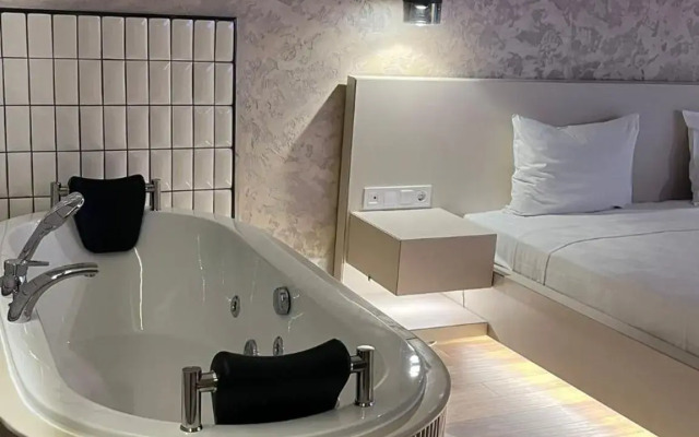 Avwan Hotel Cigli