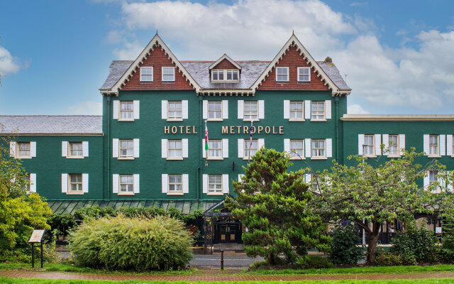 Metropole Hotel and Spa