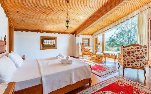 Lake Sapanca Breathtaking Private Villa Retreat