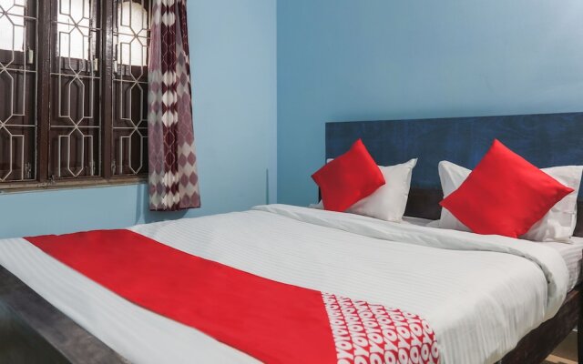 Oyo 46929 Royal Blues
