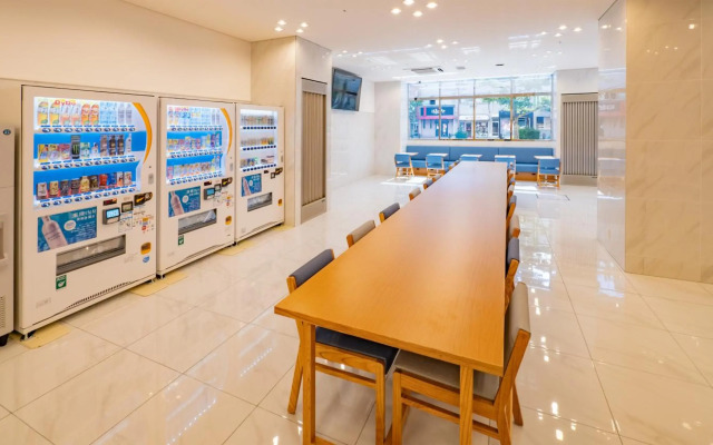 Toyoko Inn Nagasaki Ekimae
