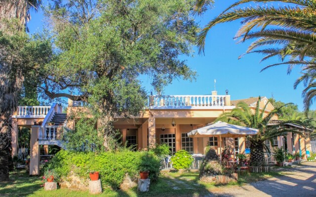 Karda Beach Camping & Bungalows by Happy Camp