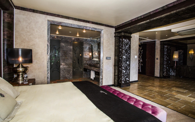 Royal Castle Design & SPA Hotel