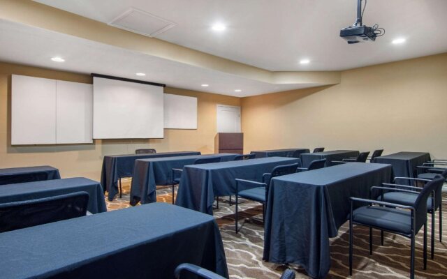 Quality Suites Atlanta Buckhead Village North