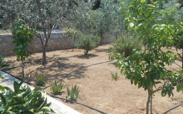 Luxury 2-bed House in Pefkali