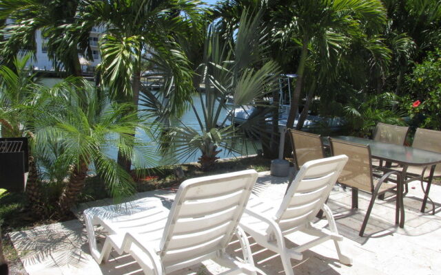 Sta 'n Pla Motel