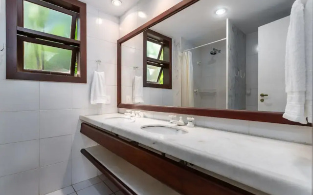 House With Private Beach in Porto Bello Mangaratiba