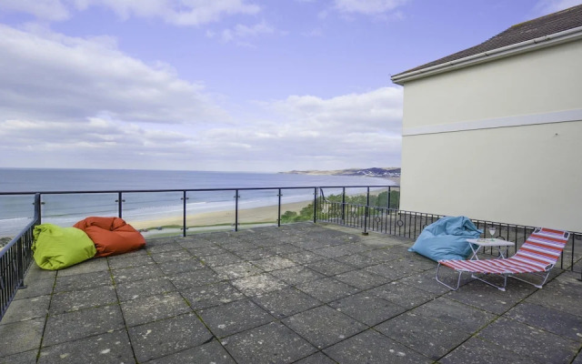 Clifton Court Apt 16 With Heated Pool