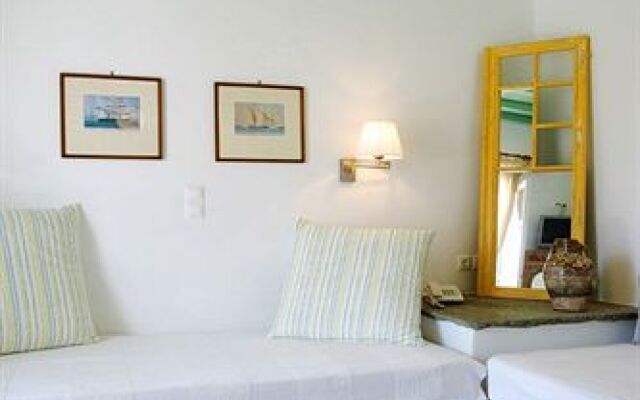 Golden Beach Hotel & Apartments