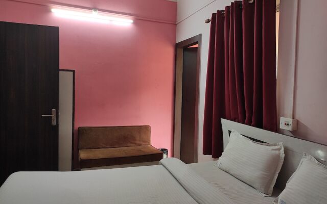 Sawkmie Hotel