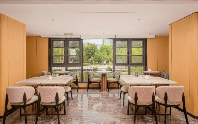 Hilton Garden Inn Beijing Liangma River – Restaurant – Beijing