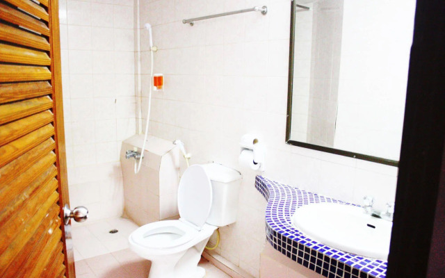 Seashore Pattaya Resort