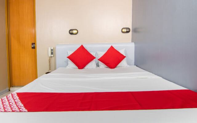 OYO 482 Sitio Manuel Hotel