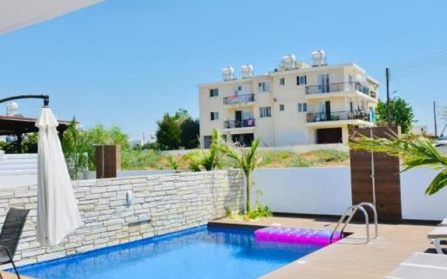 Melanos Residence 2 bdrm townhouse with private pool