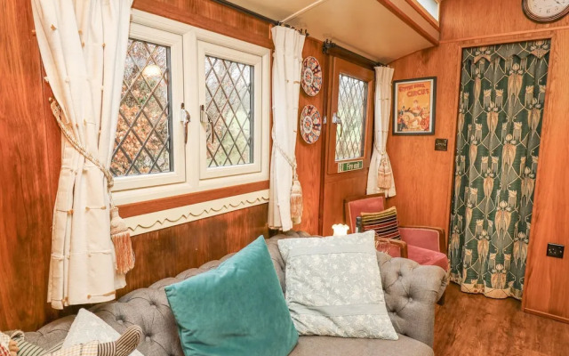 Dolly the Circus Wagon