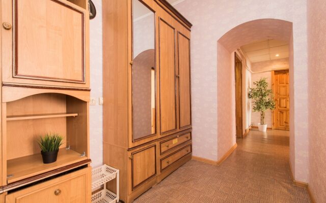 Apartment on Bolshaya Pokrovskaya 30A