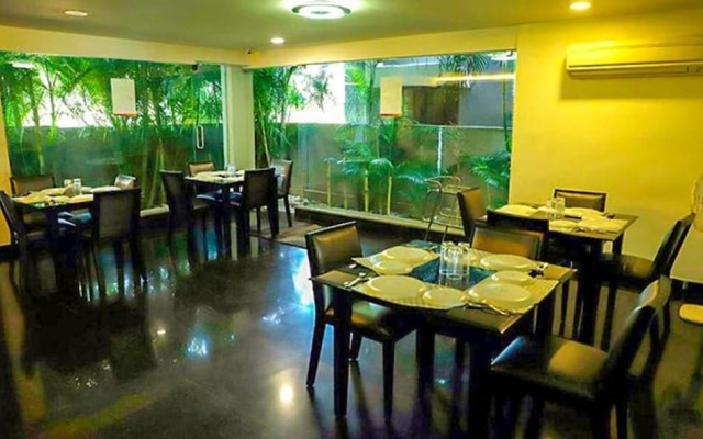 Fabhotel Skyry Ii
