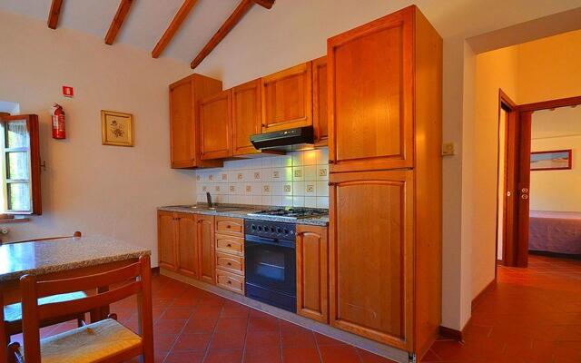 Scenic Farmhouse in Peccioli with Swimming Pool near Lakes