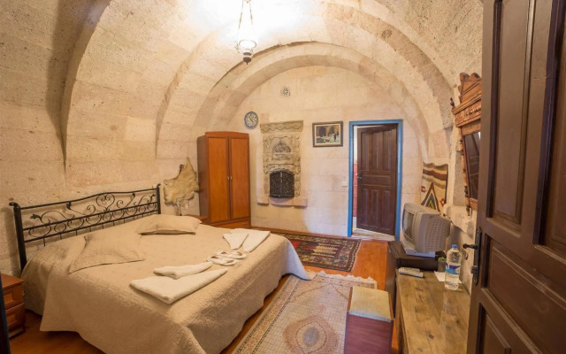 Oriental Cave Suites