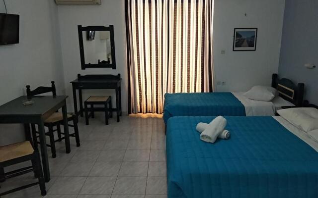 Christina Perlia Studios