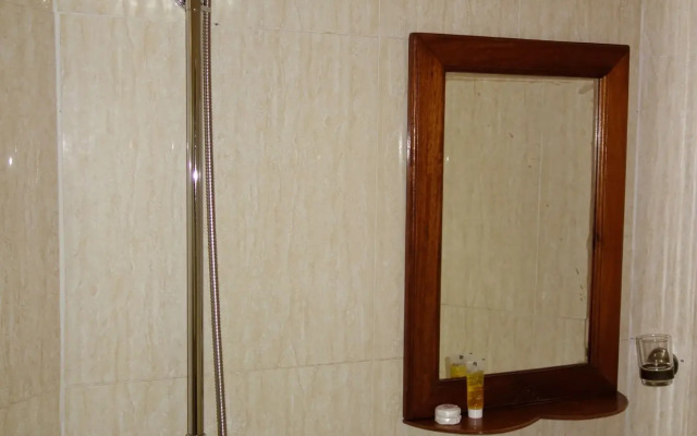 Impala Suites Hotel