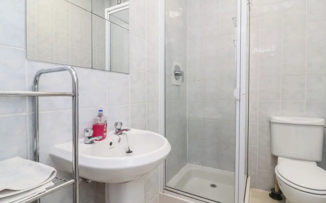 6 Searock Apartments