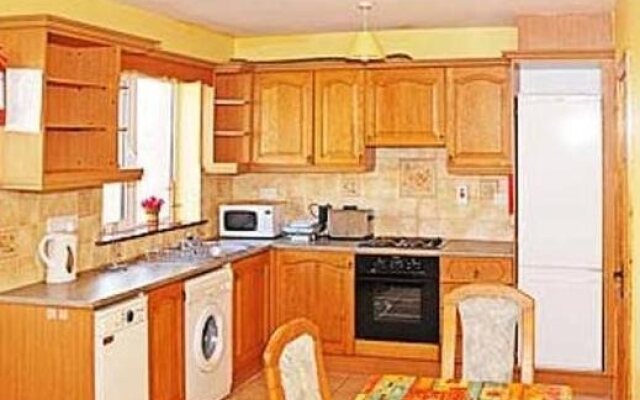Friary Downs House & Apartment