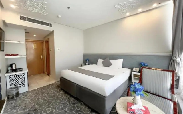 Montana Al Azizia Hotel