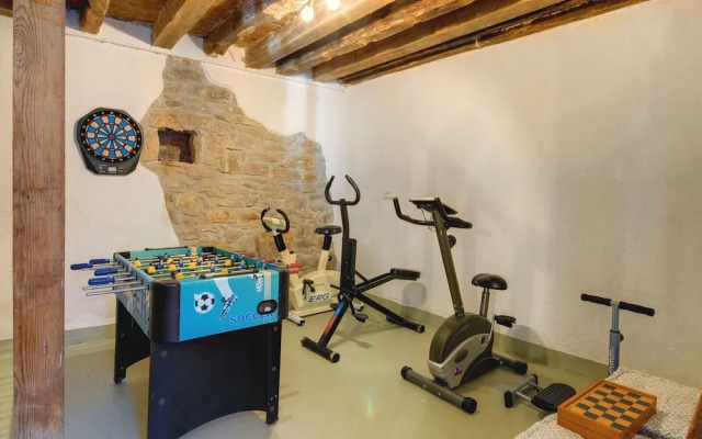 Villa in Batlug With Private Pool