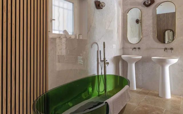 Sumptuous Provencal Villa - Grimaud Hills - 12br/24p