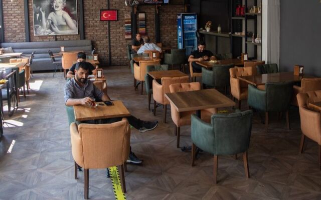 The Hera Suite Hotel