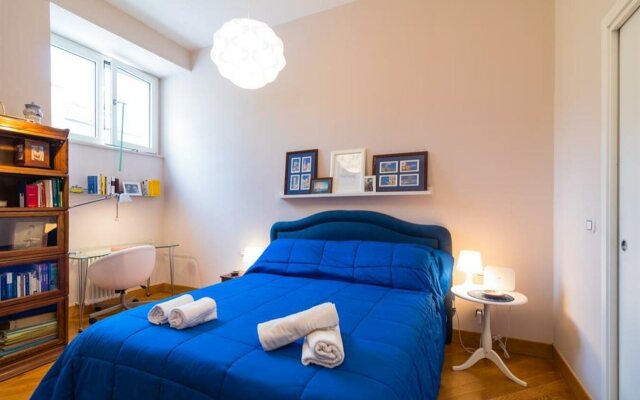 Elegant Flat at Municipio by Napoliapartments