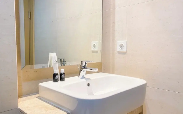 Best Location and Strategic Studio at Gold Coast Apartment PIK